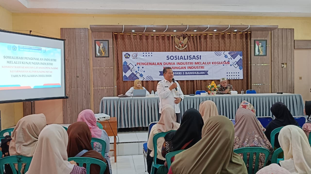 SMKN 3 Bangkalan menggelar kegiatan Sosialisasi Kunjungan Industri untuk jurusan Farmasi dan Teknik Sepeda Motor (TSM)